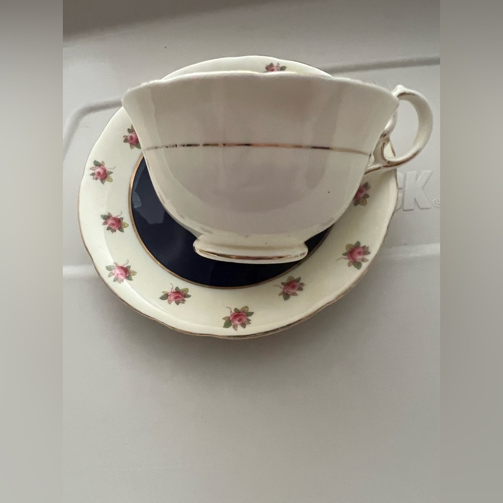 Vintage Ansley Coalport Pink sweetheart roses cobalt Blue Gold tea cup/saucer - Picture 9 of 10